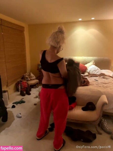 Ally Lotti pretty model photo