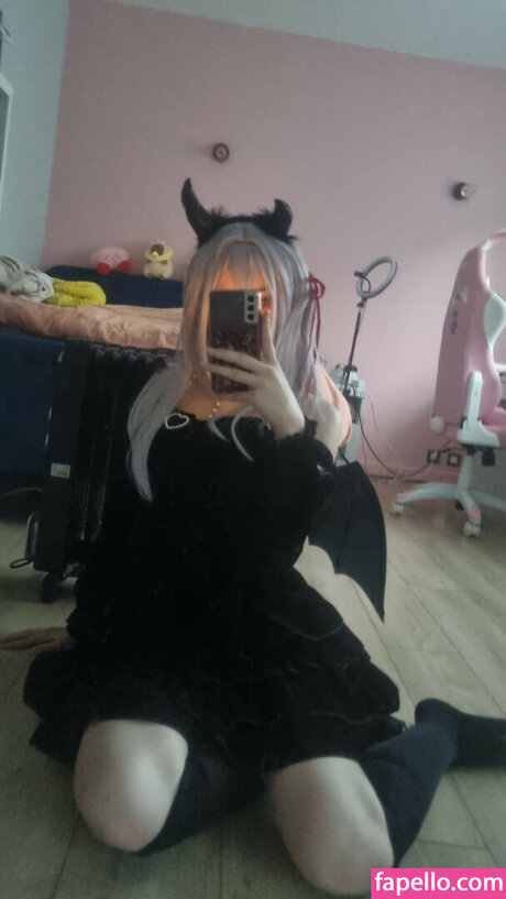 leikyu nude model pic