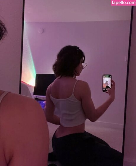 quezofrezco nudes actress pics