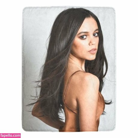 Jennaortega pornstar high quality picture