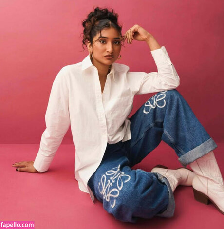 Varada Sethu star exclusive photo