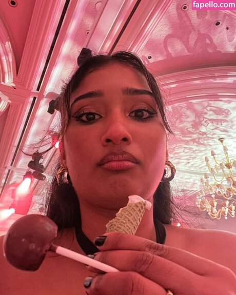 Varada Sethu high quality model img