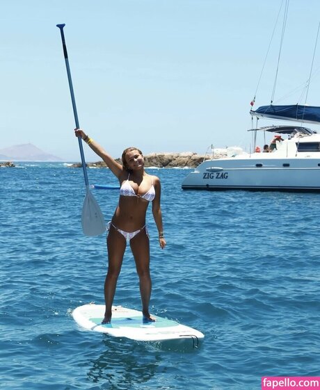 Avery Bracher nudes actress img