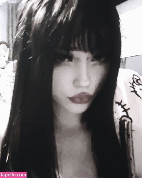 pixilers porn model photo