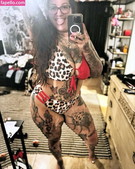 jimi22red star hot pics