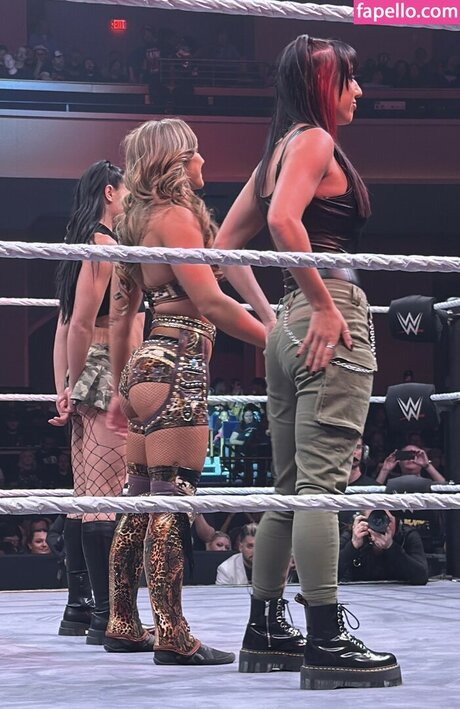 Fallon Henley model free archive