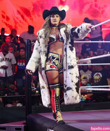 Fallon Henley star pornographic img