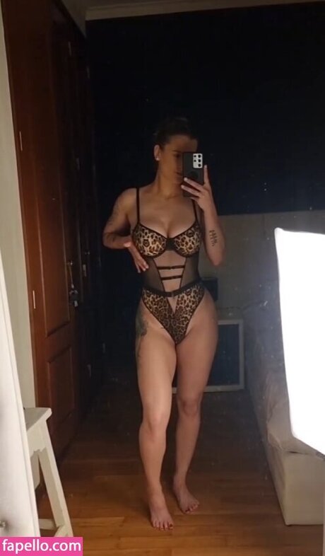 Adriana Filipa model nude photo