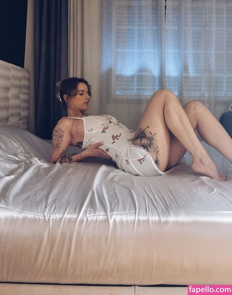 Adriana Filipa exclusive model pictures