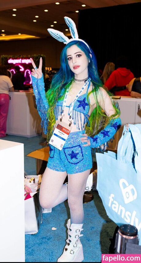 Kati3Kat model top picture