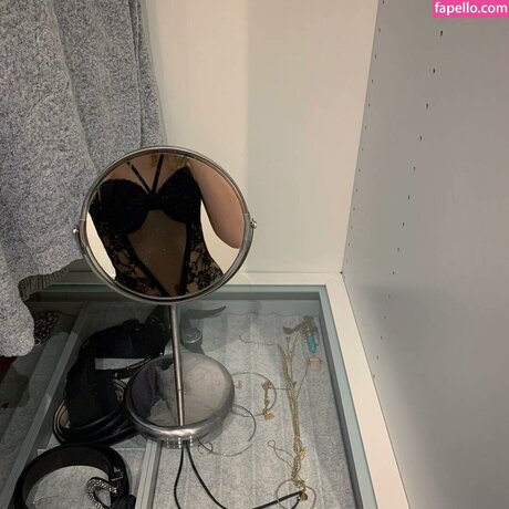 Marie Watson model naked img