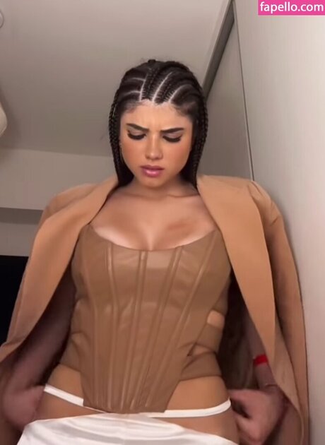 big tits brunette onlyfans sexy naked pictures