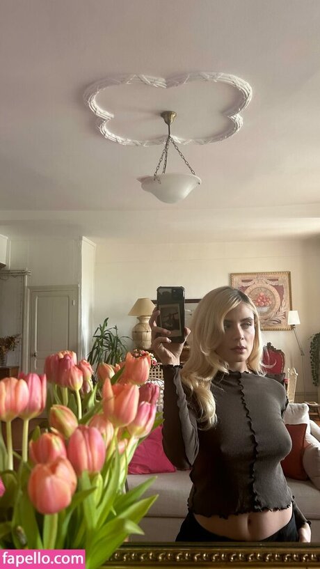 Maelle Pistoia model nude pictures