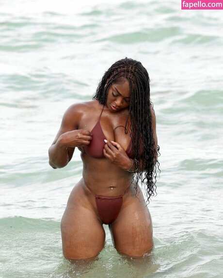 Yababeth nude pornstar gallery