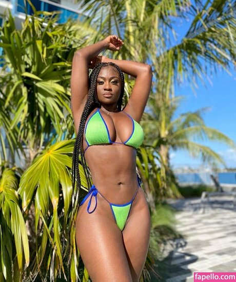 Yababeth sex model pictures