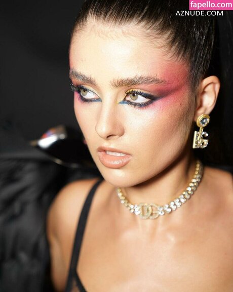 Julia Byrro star beautiful archive