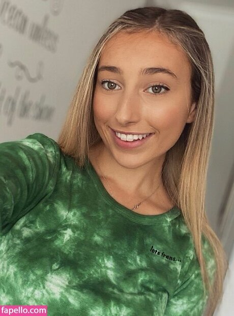 Chlo Matt star high quality pics