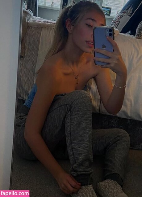 Chlo Matt nude star photo