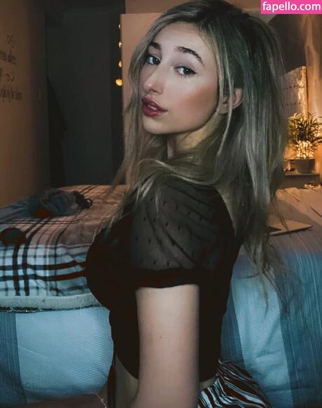 Chlo Matt hot star galleries