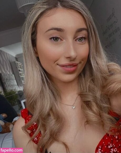 Chlo Matt art model picture