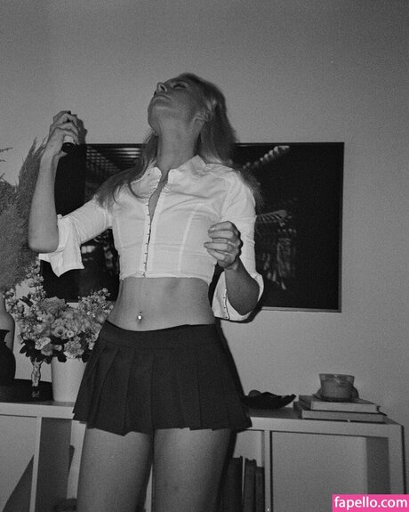 Maddie Phillips star erotic img