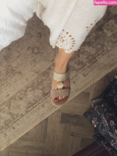 Kate Harrison perfect star image