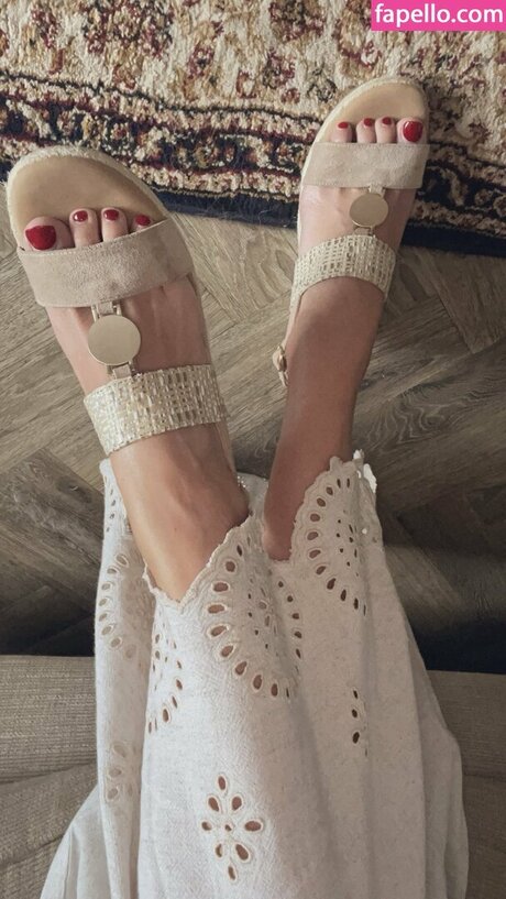 Kate Harrison model erotic photos