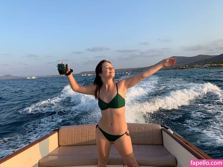 Billie Lourd hd model pictures