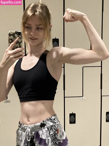 Carmaxlla sex model pic