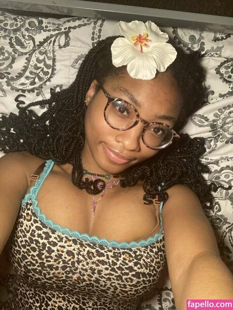 earth2daya777 exclusive model pics