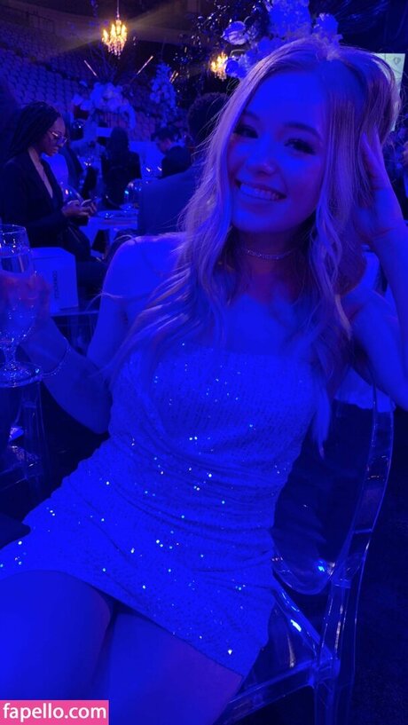 Lynzie Fulton art star pictures