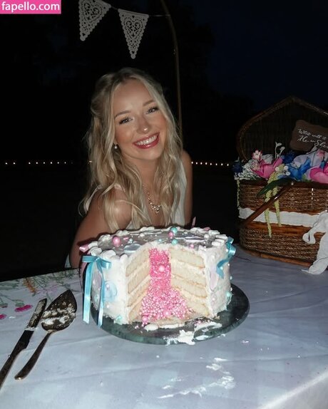 Lynzie Fulton high quality actress images