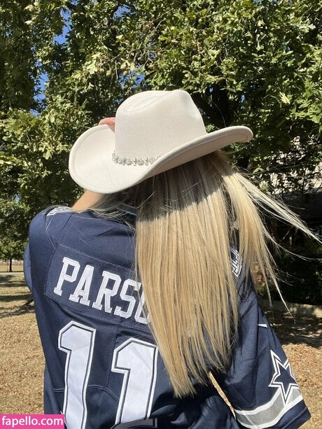 Lynzie Fulton pornstar erotic galleries