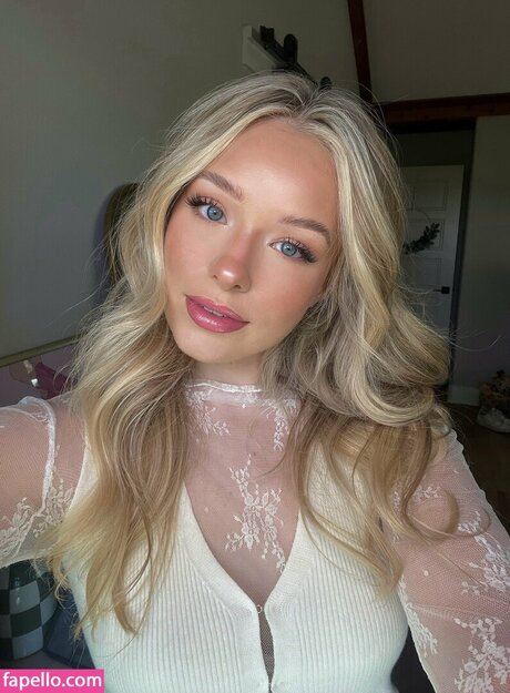 Lynzie Fulton beautiful star pic