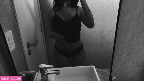 kiaratorrent model pretty galleries