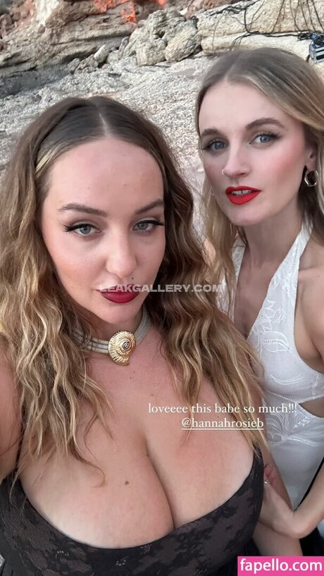 JoannVdHerik hd actress pic