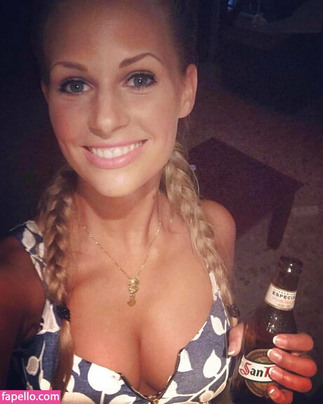 Caroline Noeding pornstar top image