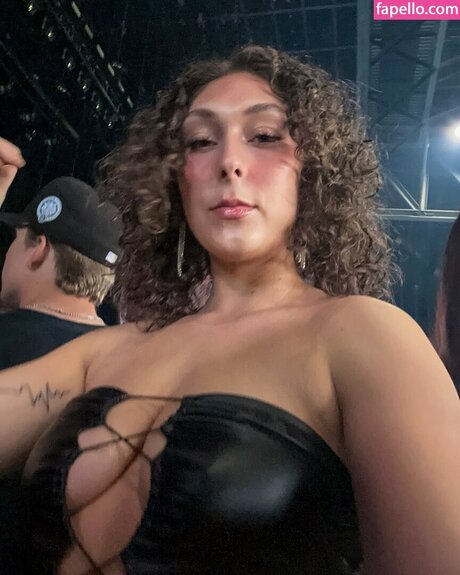 Brooklyn Strandy model pretty images