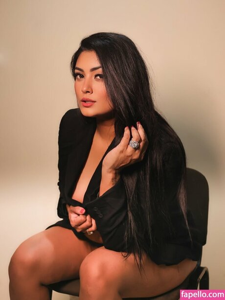 Twinkle Kapoor pornstar hot pics