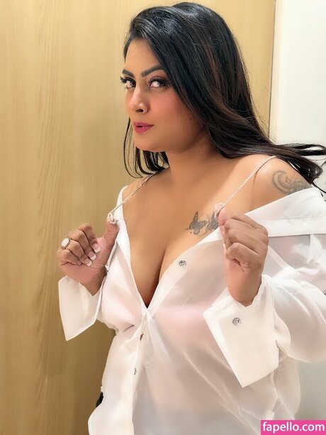Twinkle Kapoor pornstar hd pictures