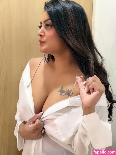 Twinkle Kapoor porn star pictures