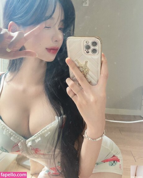 flat chested onlyfans sexy nudes pics