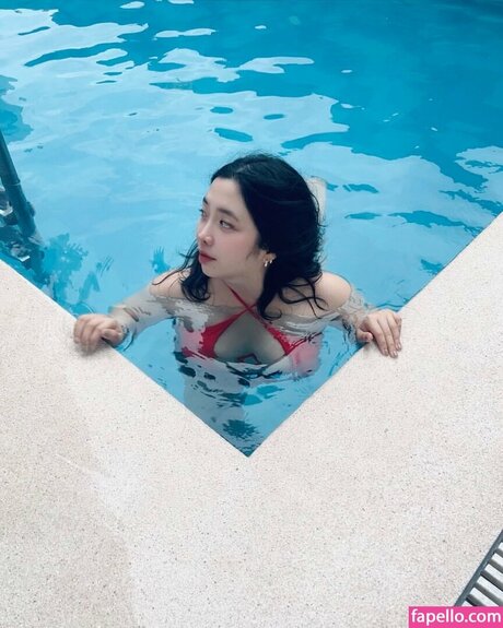 Omulet t erotic actress image