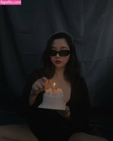 Omulet t model erotic pictures