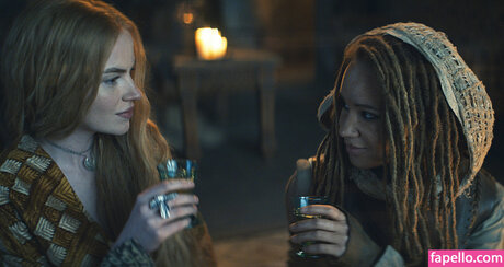 Ayoola Smart art star photo