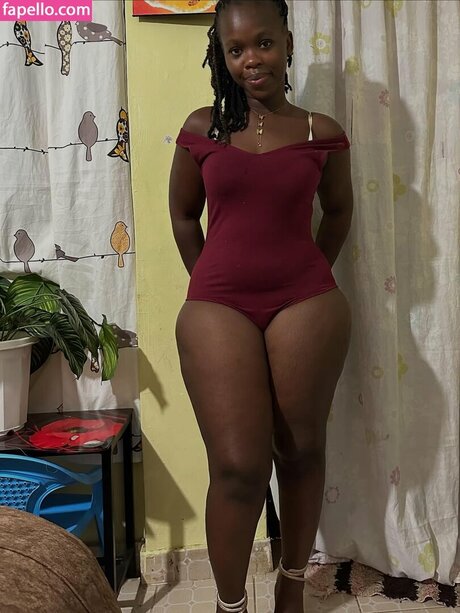 Edna Anjela pretty star pics