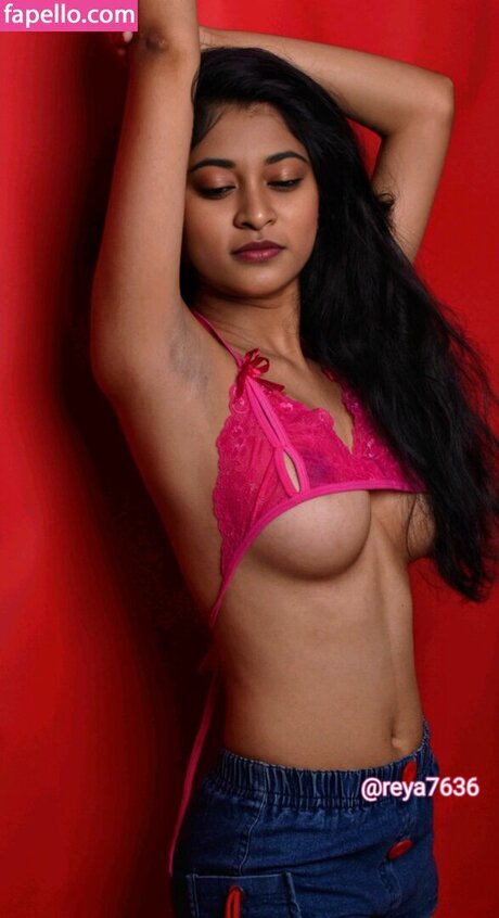 Reya Ghosh beautiful model pics