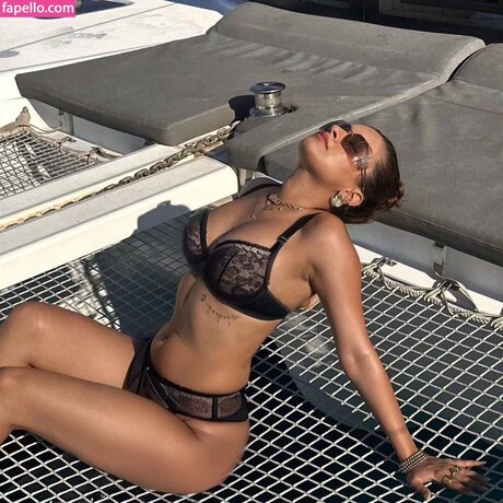 Avneet Kaur sex pornstar image