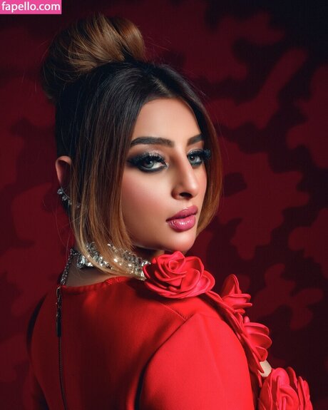 Avneet Kaur star art pic