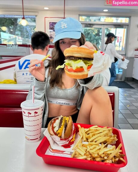 Faith ayyyy model pics